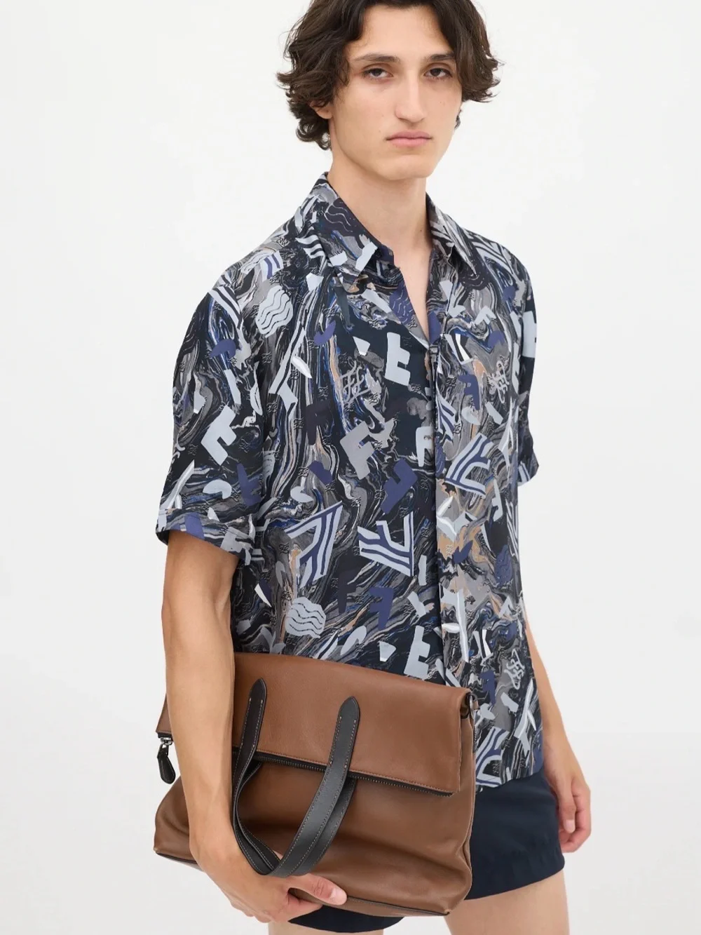 Coach Graham Brown Leather Laptop Messenger Bag Tote with Black Handles Strap.